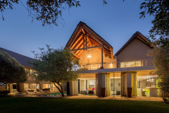 Commercial product, interiors and advertising photographer in Johannesburg, Sandton and Pretoria by Quintin Mills
